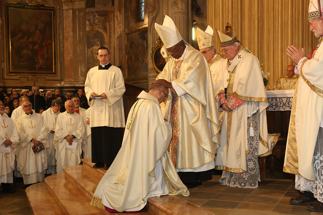 Monsignor Marco Prastaro Vescovo di Asti_220.jpg